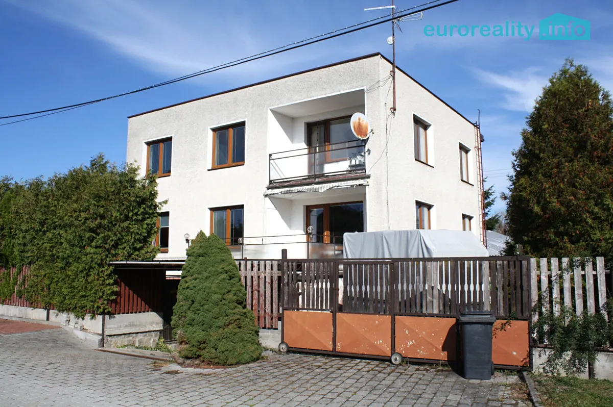 Prodej rodinného domu 295 m², pozemek 1452 m²